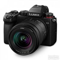 Panasonic Lumix S5 Mirrorless Camera sa LUMIX S 20-60mm F3.5-5.6