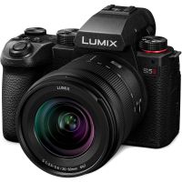 Panasonic LUMIX S5II + S 20-60mm f/3.5-5.6 (DC-S5M2K)